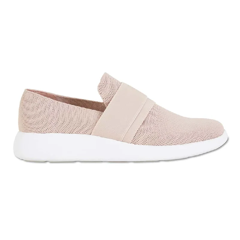 Guide Sneaker in Blush Fabric