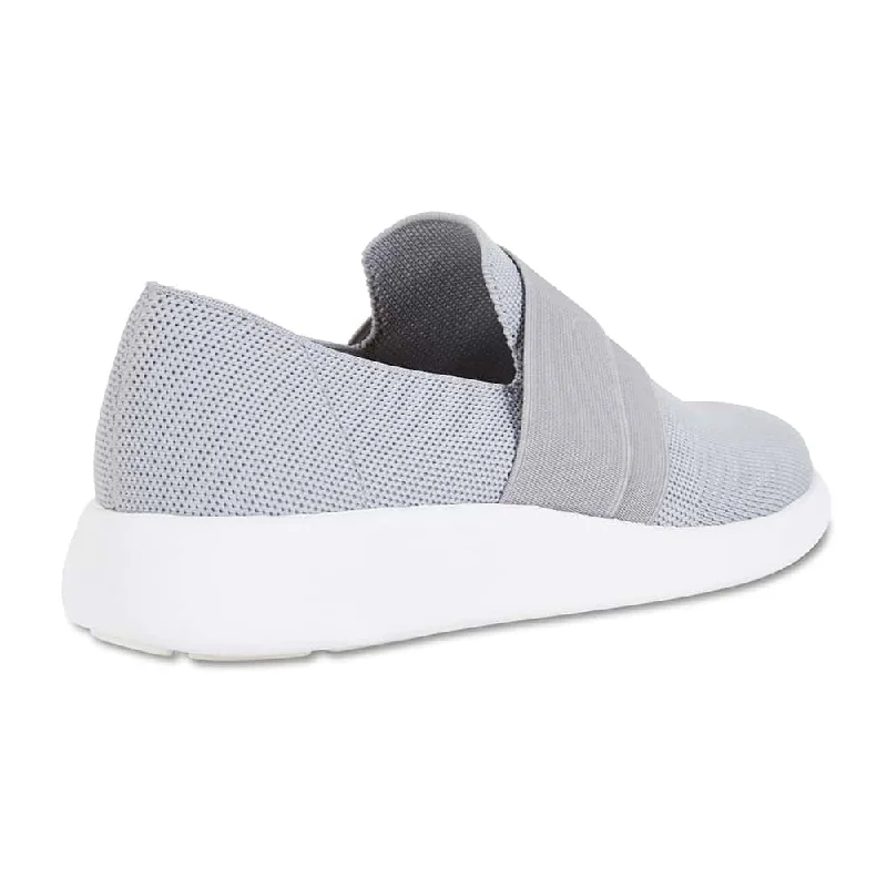 Guide Sneaker in Grey Fabric