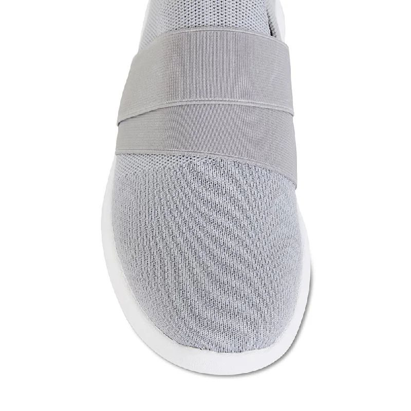 Guide Sneaker in Grey Fabric