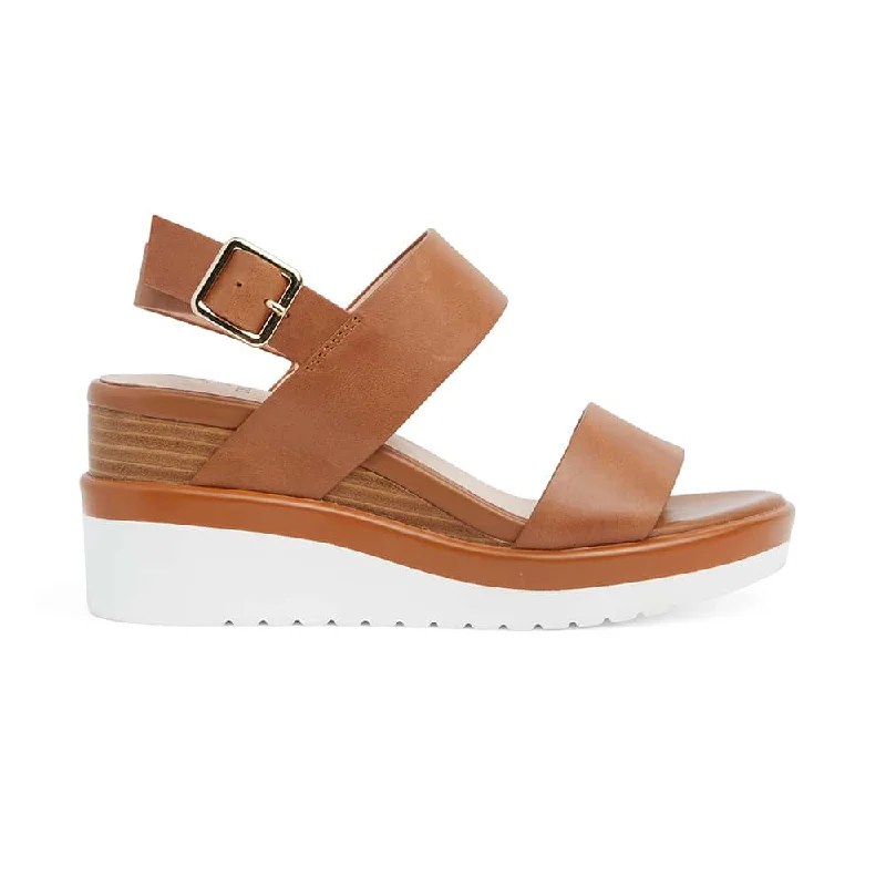 Indiana Wedge in Tan Leather