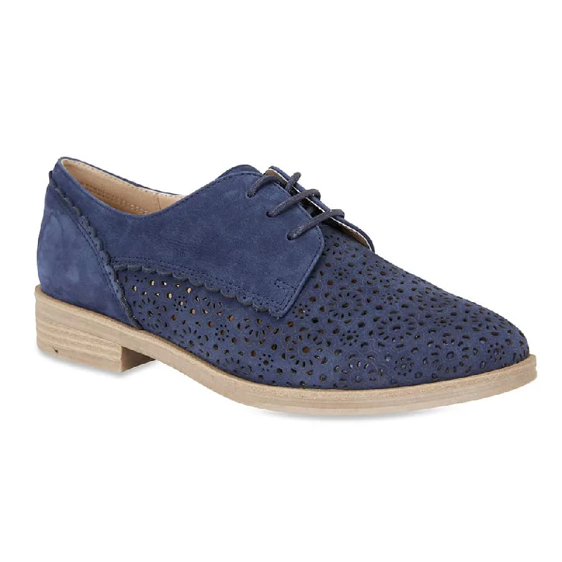 Nero Brogue in Navy Nubuck