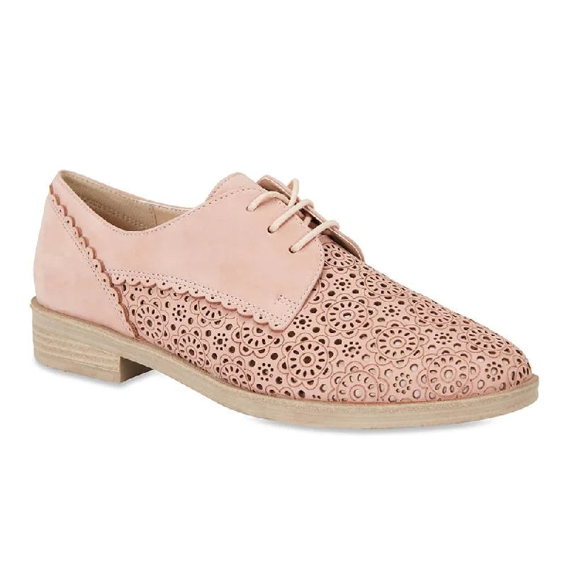 Nero Brogue in Pale Pink Nubuck