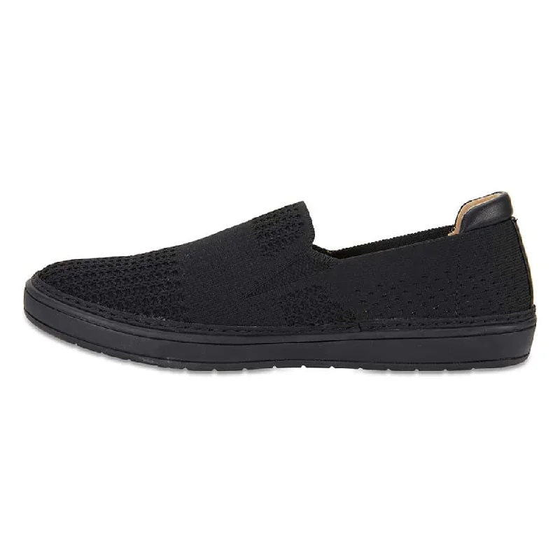 Onyx Loafer in Black On Black Fabric