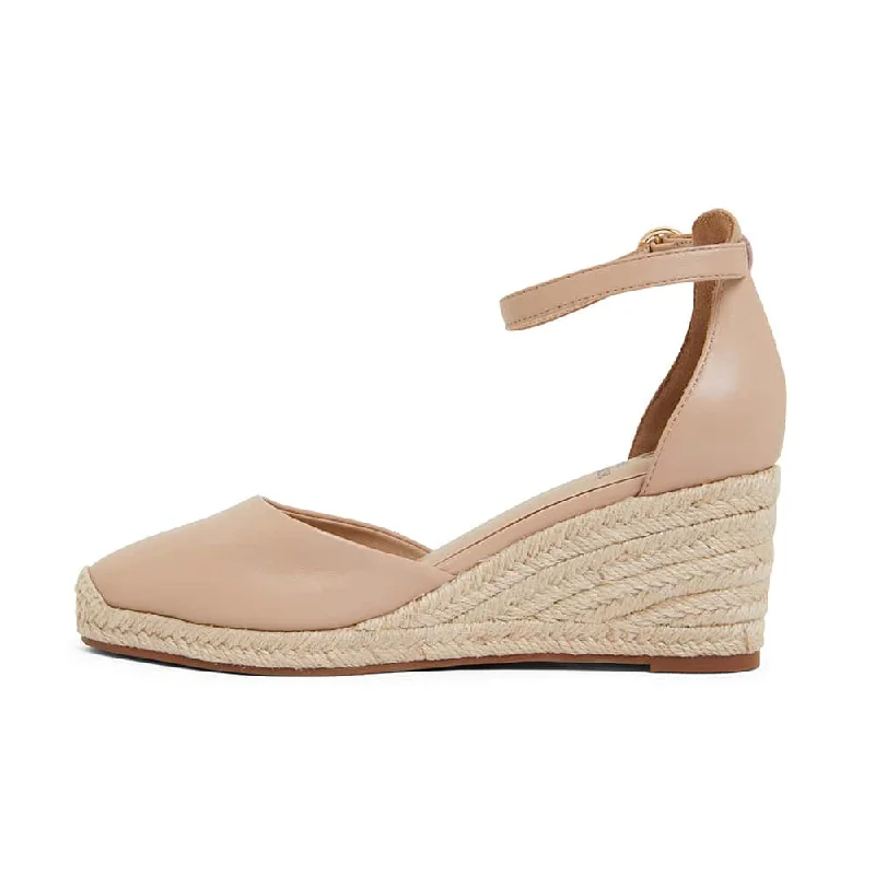 Peru Wedge in Nude Leather