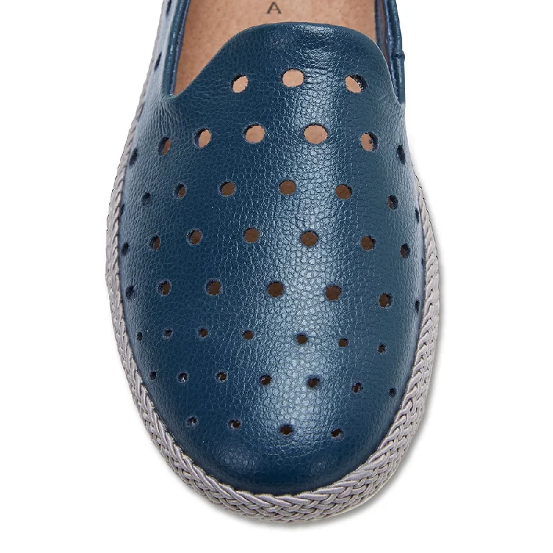 Roslyn Loafer in Navy Leather