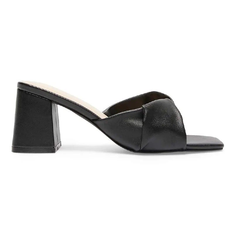 Skye Heel in Black Smooth