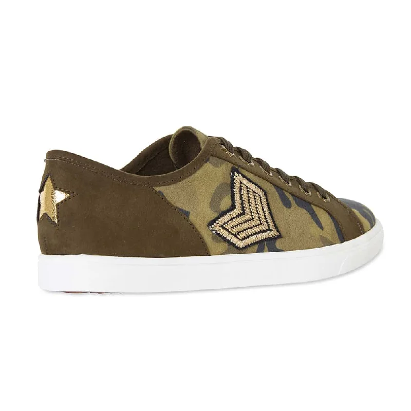 Street Sneaker in Camouflage