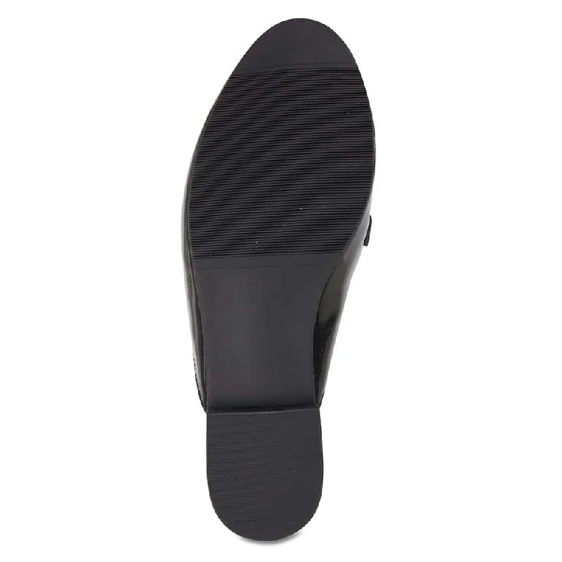 Titan Slide in Black Patent