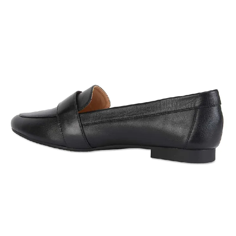 Tyson Loafer in Black Leather