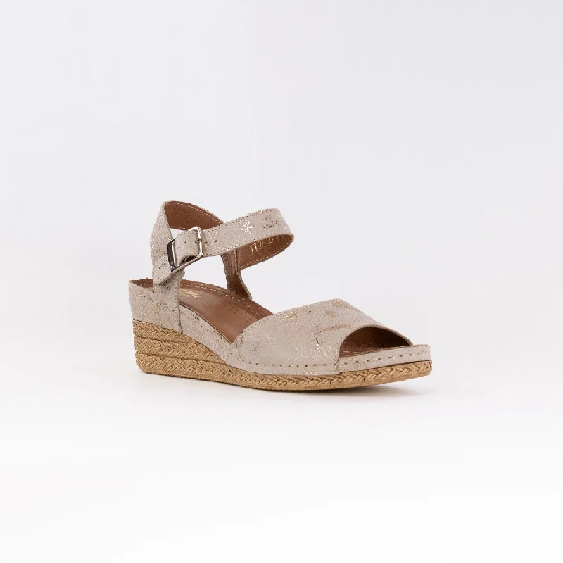 V Italia 1126-D98 (Women's) - Tan Metallic Leather