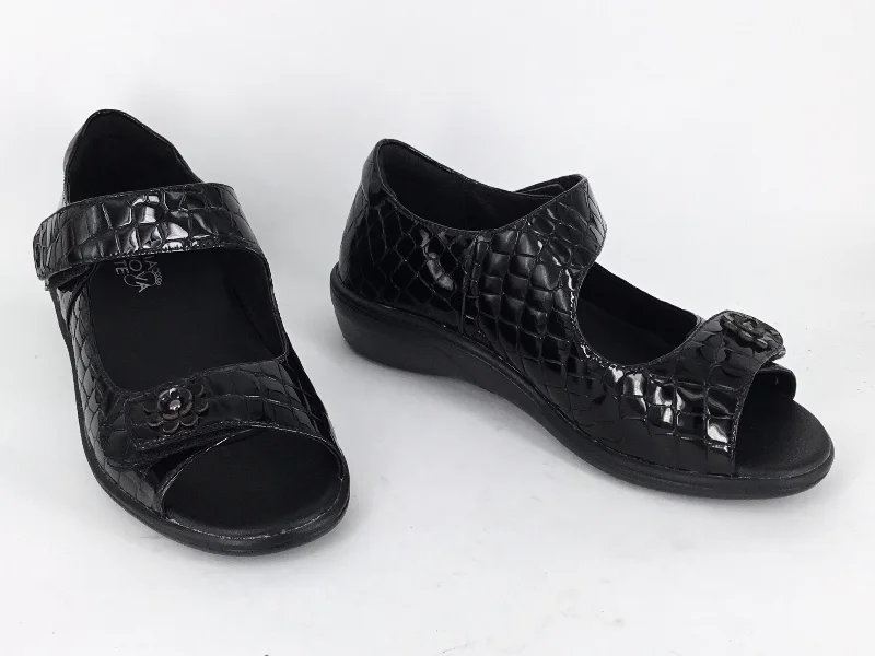 37 / Black Croc